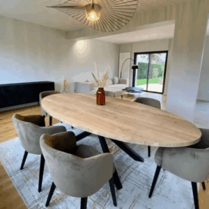 Minimalist, uncluttered design with ample blank area.